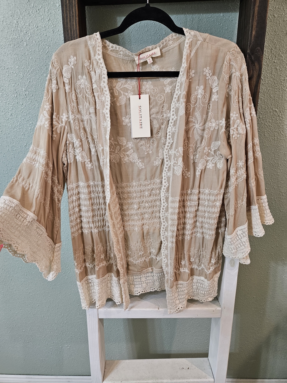 Solitaire Beige Lace-Trimmed Embroidered Open Kimono Size M